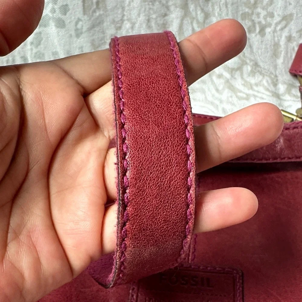 Fossil Women's Burgundy Leather Crossbody Bag good condition like new - Picture 15 of 16